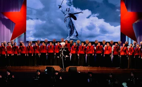 "Мы сыны Кубани славни, древнеруськи козакы!"