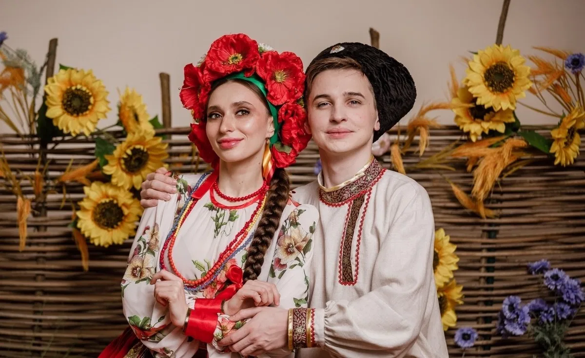Музыкально-театрализованное представление «Свадьба в Малиновке» Государственного концертного ансамбля «Ивушка»