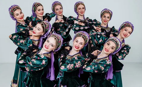 "Танцуй и веселись,Кубань!" Концерт ГКАТиП "Кубанская казачья вольница им. Н.В.Кубаря"