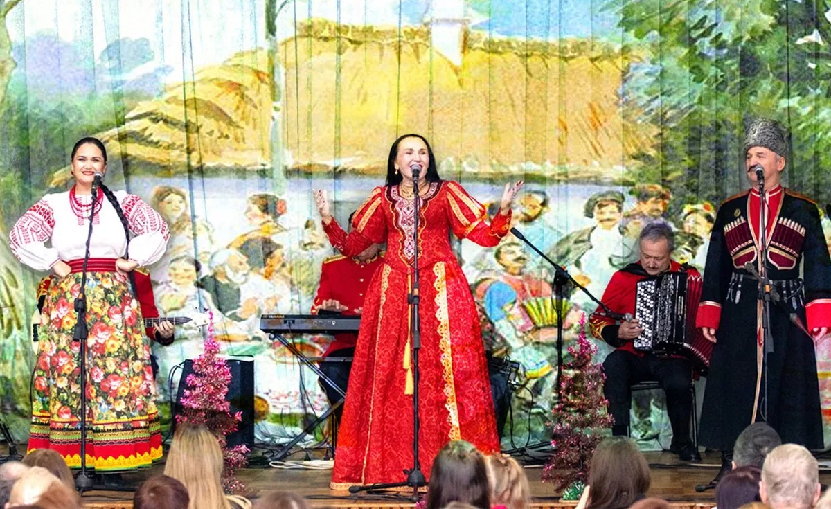 "Семьей дорожить - счастливым быть"
