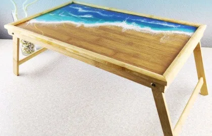 Столик для завтрака. Море