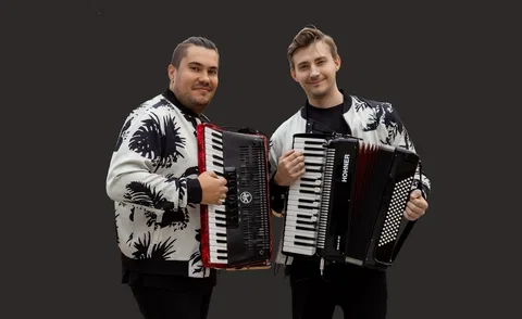 Чёрное и белое