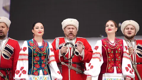 Нам 215 лет